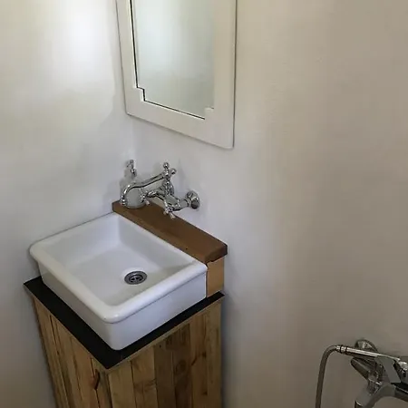 مزرعة للإقامة Kalivie Bio Farm & Retreat Moírai